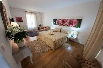 Apartament Operetta House Larnaca Cypr